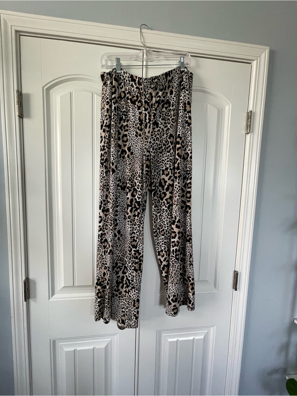 Leopard Print Wide-Leg Lounge Pants size 16